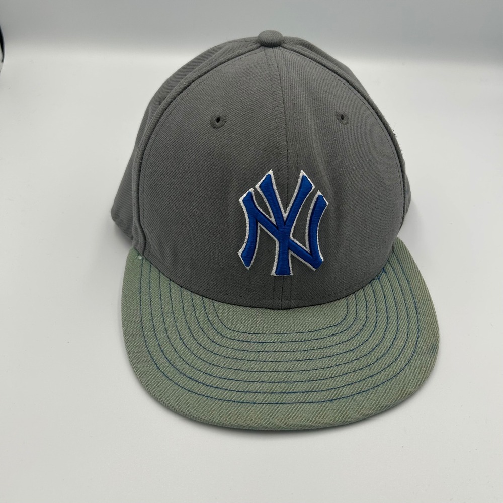 New Era 59FIFTY Fitted Hat Mens 7 Grey Blue NY Yankees MLB Flat Brim Cap
